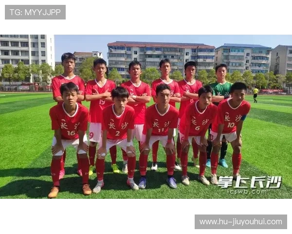 U15足球赛最佳阵容解析与球员表现评估细节分析